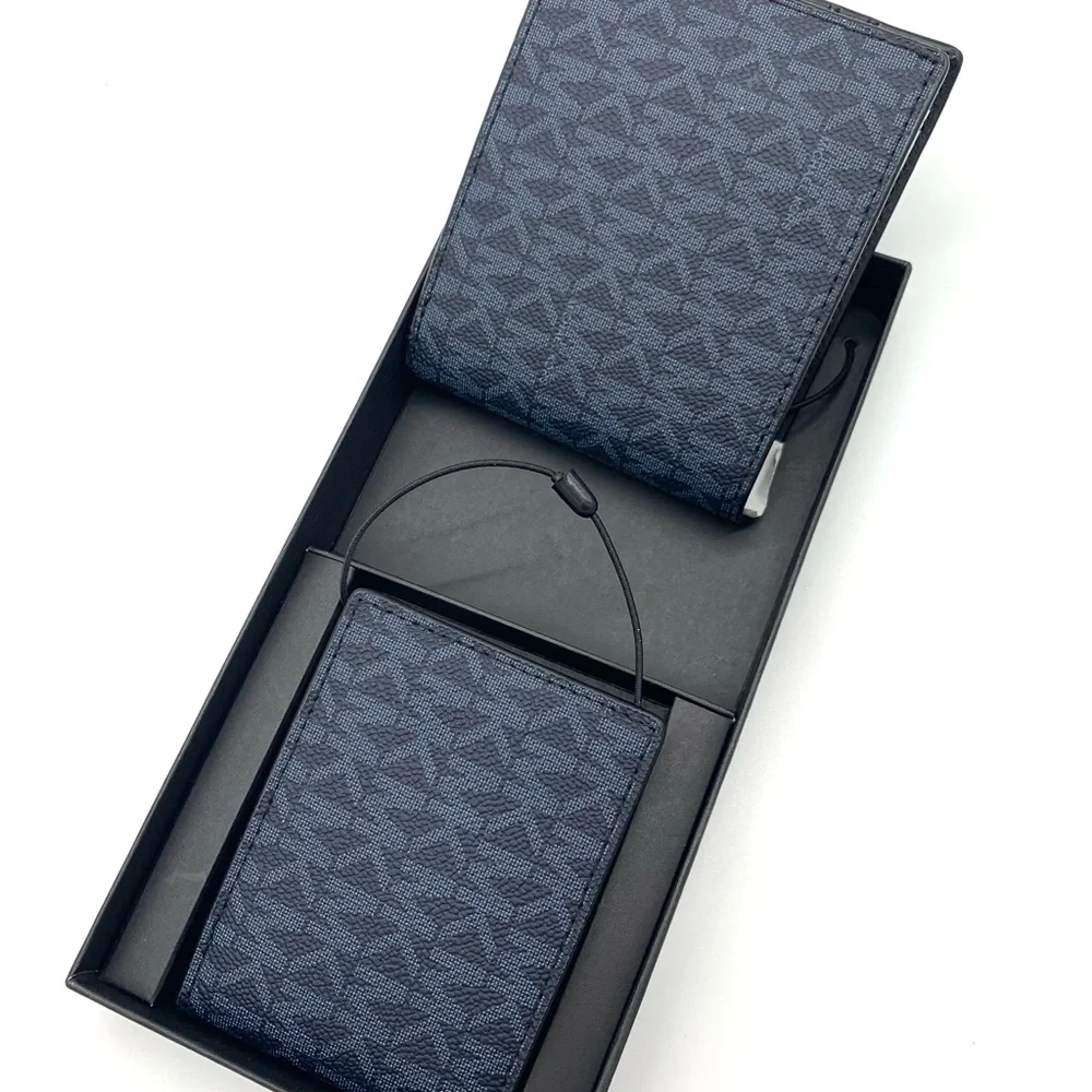 MICHAEL KORS 💥NWT💥 Men’s Navy Stripe MK Logo Wallet Set - Picture 5 of 6